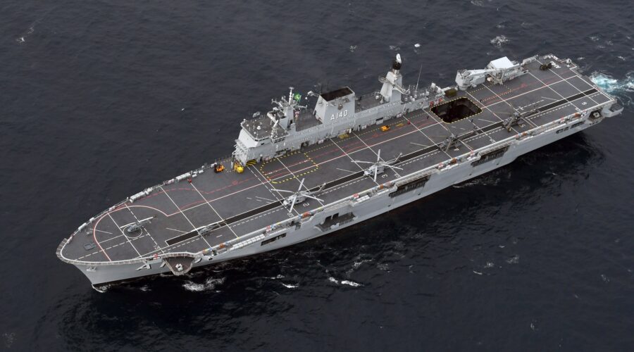 Maior navio da Marinha chega ao Porto de Santos e poderá ser visitado de graça no domingo