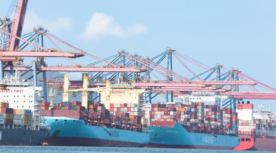 Porto de Santos corre risco de perder cargas com taxa imposta por Trump; entenda