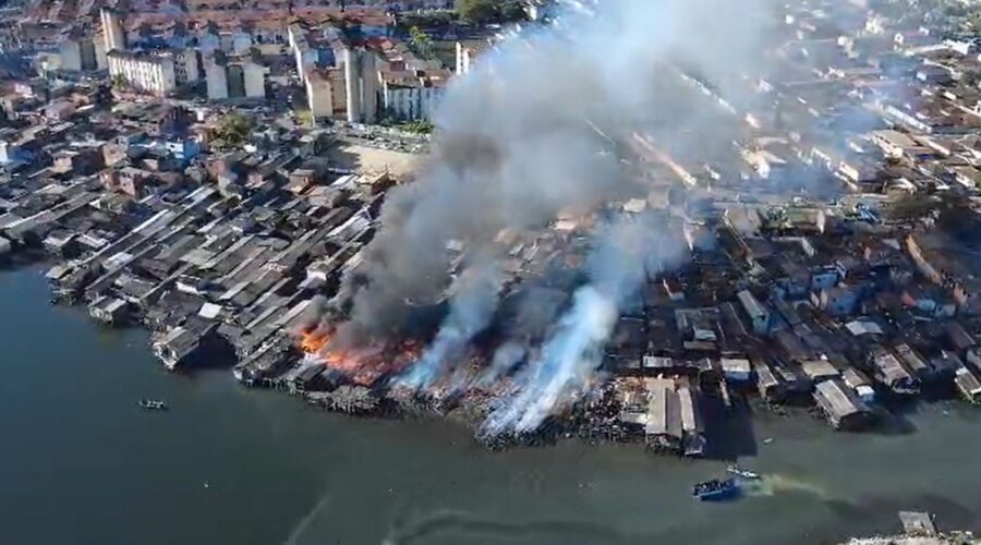 Governo de SP repassa R$ 450 mil a famílias afetadas por incêndio em Santos