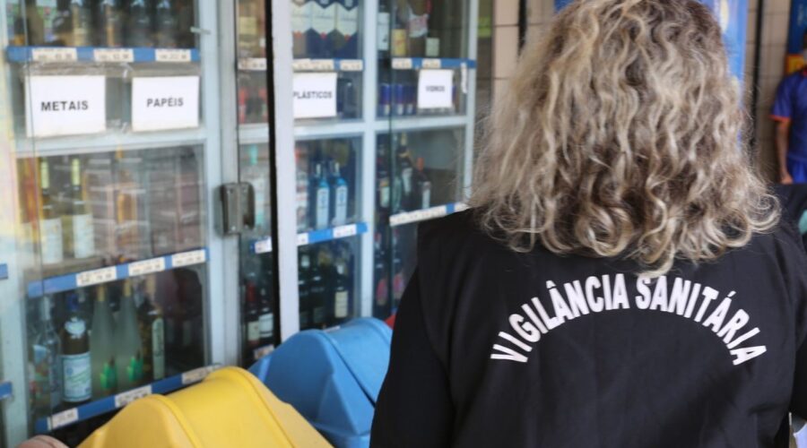 Vigilância Sanitária notifica pizzarias por irregularidades em Guarujá, SP