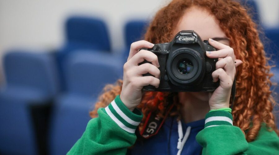 Praia Grande oferece cursos gratuitos de vídeo, fotografia e grafite para jovens; veja como participar