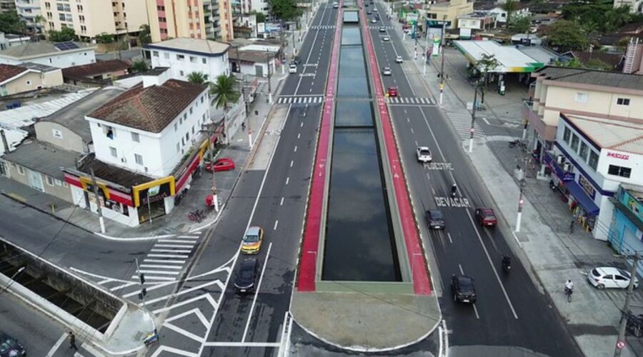 Guarujá, SP, estuda implantar faixas exclusivas para motociclistas