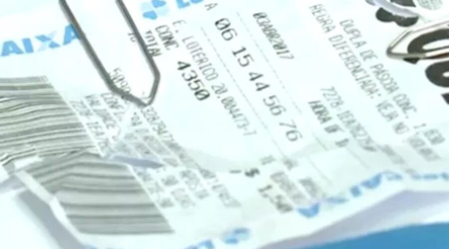Idosa cai em golpe do bilhete premiado de R$ 10 milhões oferecido por suposta testemunha de Jeová