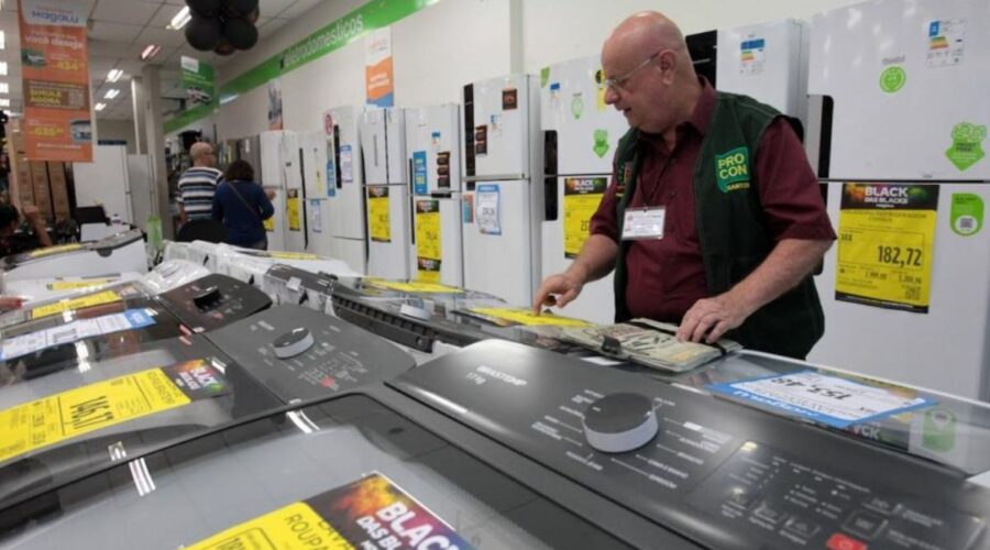 Procon divulga lista com preços de eletrônicos; veja os valores para não ser enganado na Black Friday