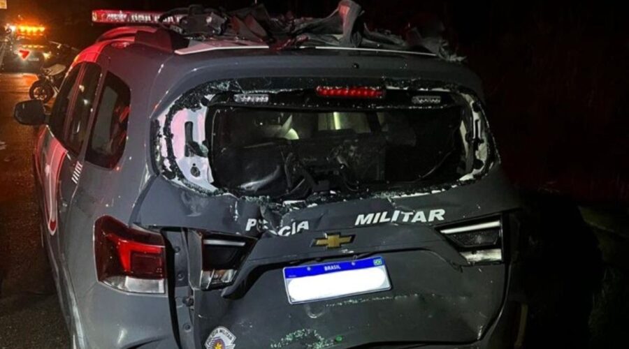 PMs são atingidos por carreta após perseguição a criminosos na Rodovia dos Imigrantes