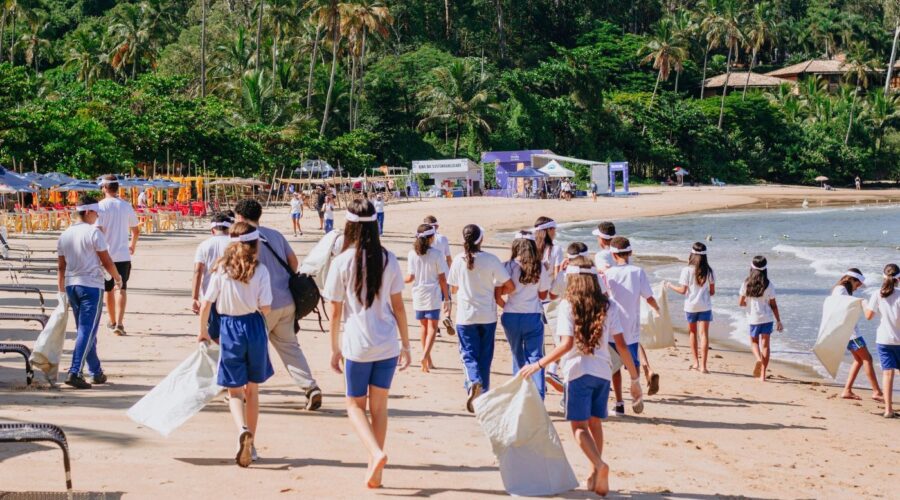 Conheça o Verão no Clima e sua batalha contra o lixo nas praias paulistas