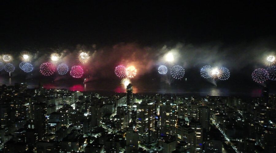 Réveillon 2026: confira a programação no litoral de SP para curtir a virada do ano