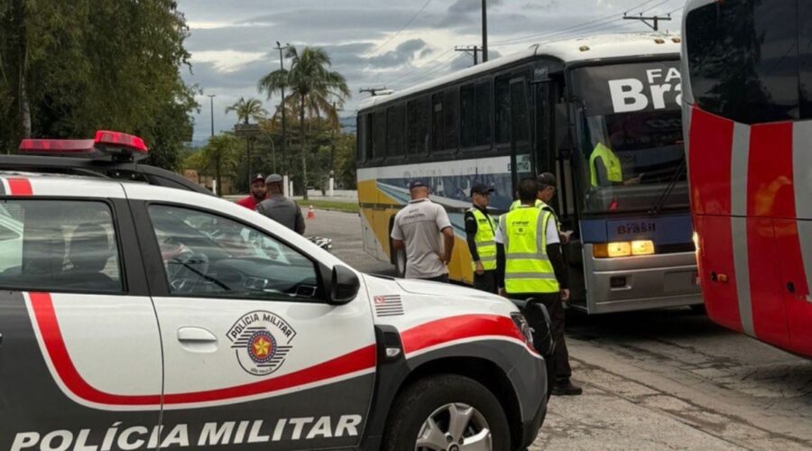 Guarujá suspende autorizações para entrada de ônibus e vans de turismo para evitar colapso no Réveillon
