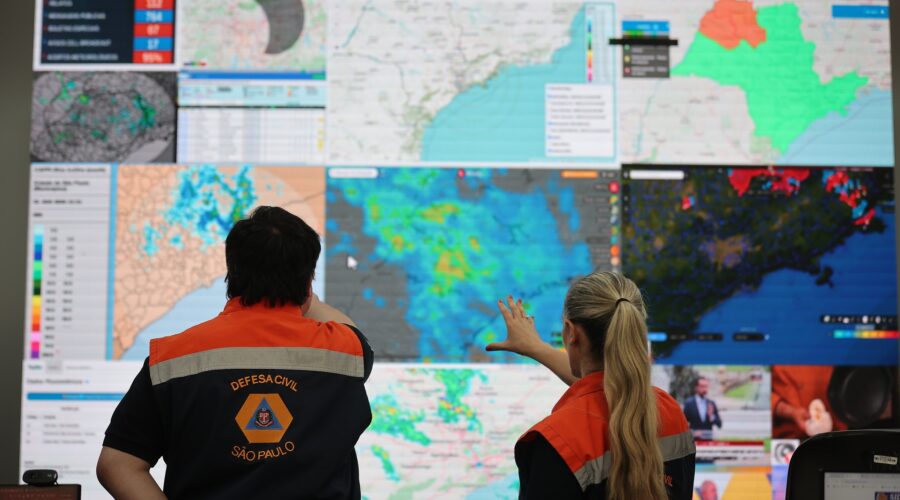 Governo de SP monta gabinete de crise para enfrentar chuva no Ano Novo