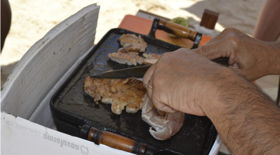 Queijo coalho, churrasco e óculos de sol não podem ser vendidos em praia no litoral de SP; veja as regras