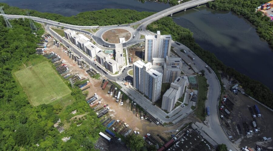 Governo de SP entrega 574 apartamentos em Santos e anuncia mais 566 moradias