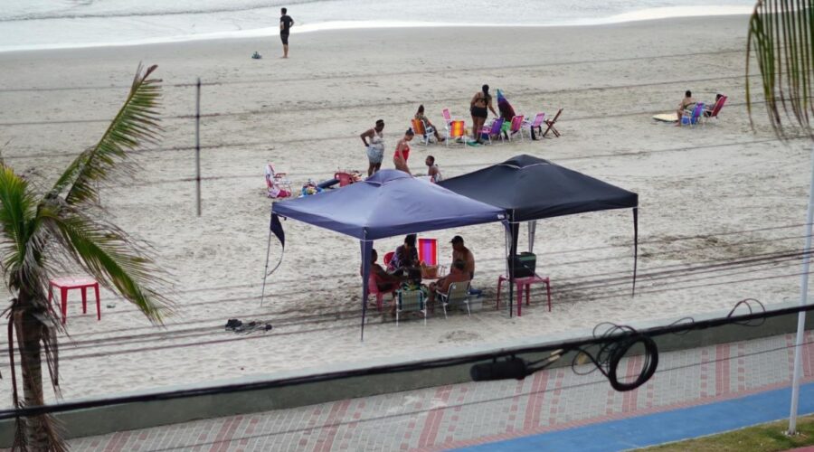 Mongaguá regulamenta uso de tendas e gazebos na faixa de areia; entenda as regras