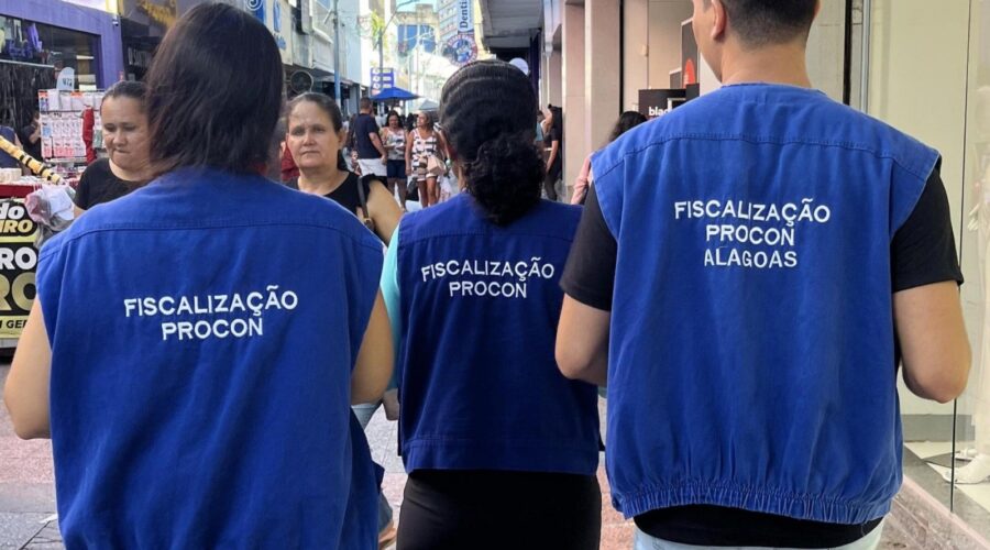 Procon-SP encontra até 92% de diferença em materiais escolares na Baixada Santista