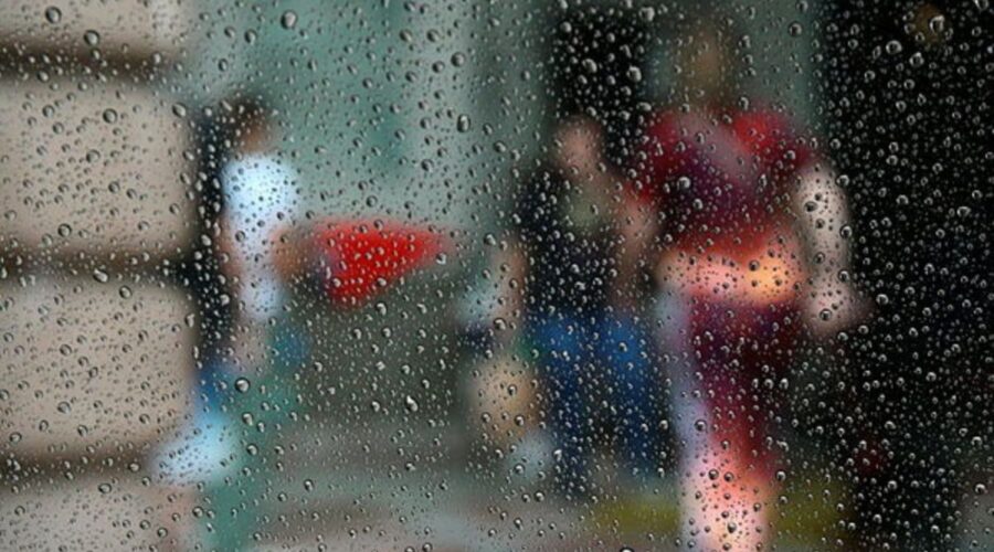 Defesa Civil emite alerta de chuva forte na Baixada Santista e Vale do Ribeira