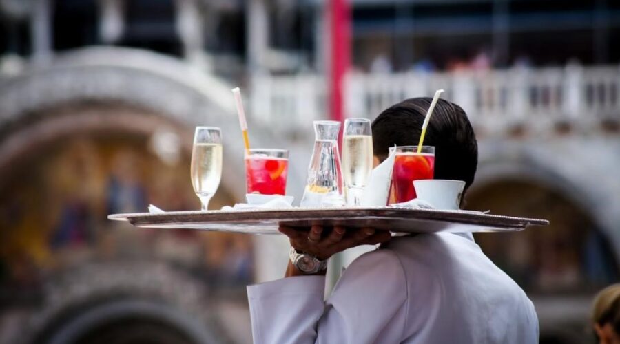 Sinhores e iFood abrem mais de 100 vagas gratuitas para cursos no litoral de SP; veja como se inscrever