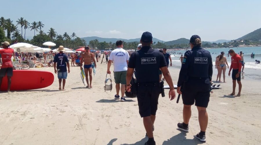 Vigilância Sanitária realiza 21 autuações em food trucks em praias de Guarujá, SP
