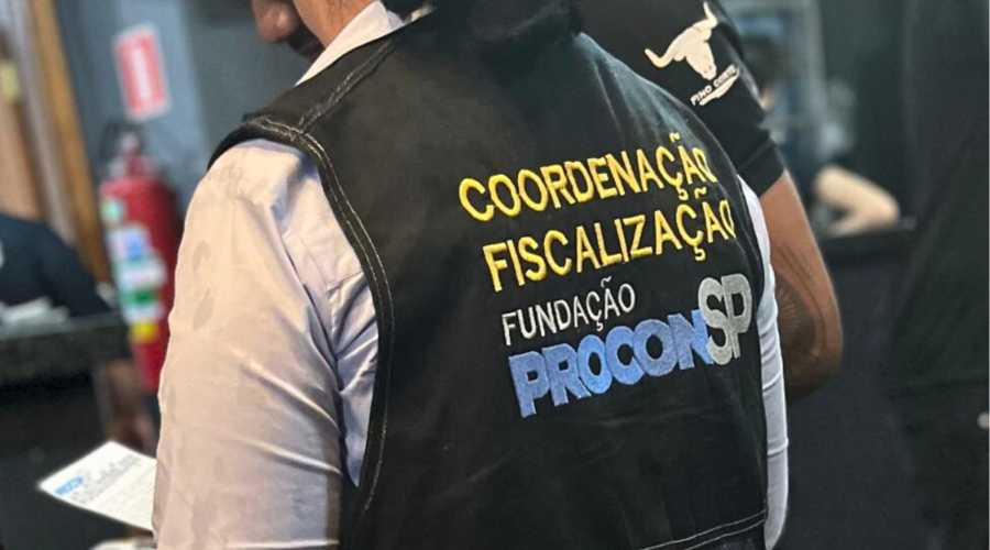 Procon SP encontra falta de preços e produtos vencidos em 30 de 116 comércios na Baixada Santista