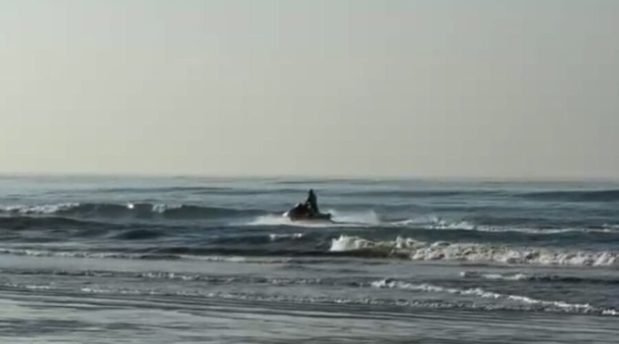 Turistas desaparecem no mar do litoral de SP e 98 são salvos; bombeiros realizam buscas; VÍDEO