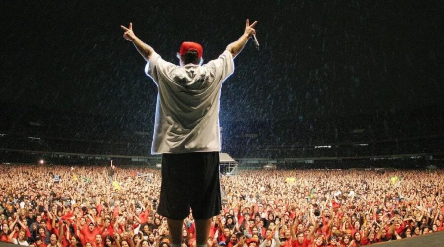 13 anos sem Chorão: fãs, músicos e Santos FC prestam homenagens ao vocalista do Charlie Brown Jr.