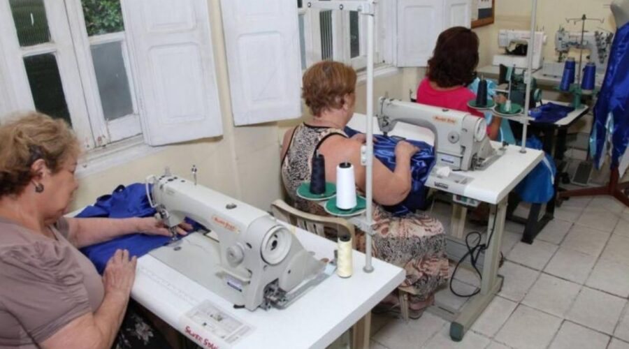 Fundo Social de Santos abre vagas para cursos de corte e costura e receitas de Páscoa