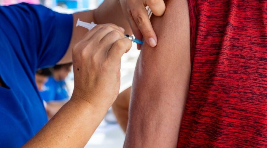 Baixada Santista tem Dia D de vacinação contra a gripe neste sábado