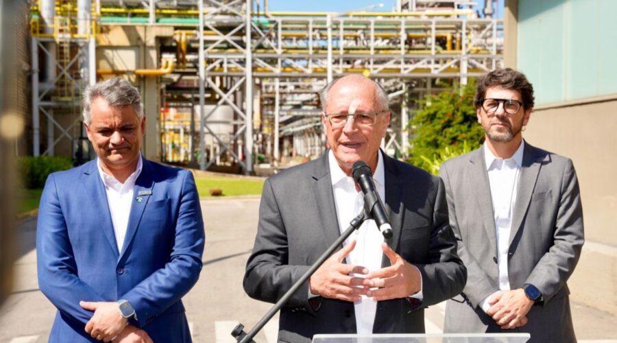 Alckmin visita maior produtora de cloro da América do Sul e destaca medidas de incentivo à indústria