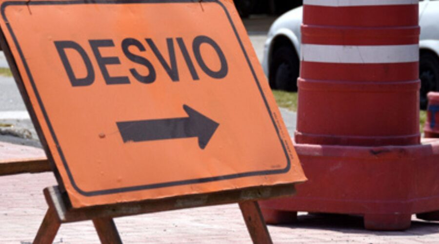 Sabesp interdita vias para obras de saneamento em Praia Grande; confira pontos