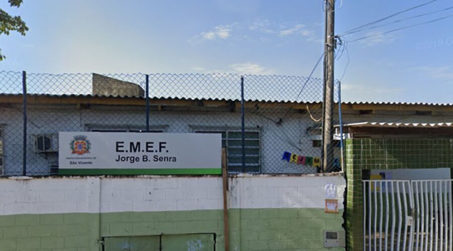 Briga com mais de 30 pessoas deixa feridas em frente a escola