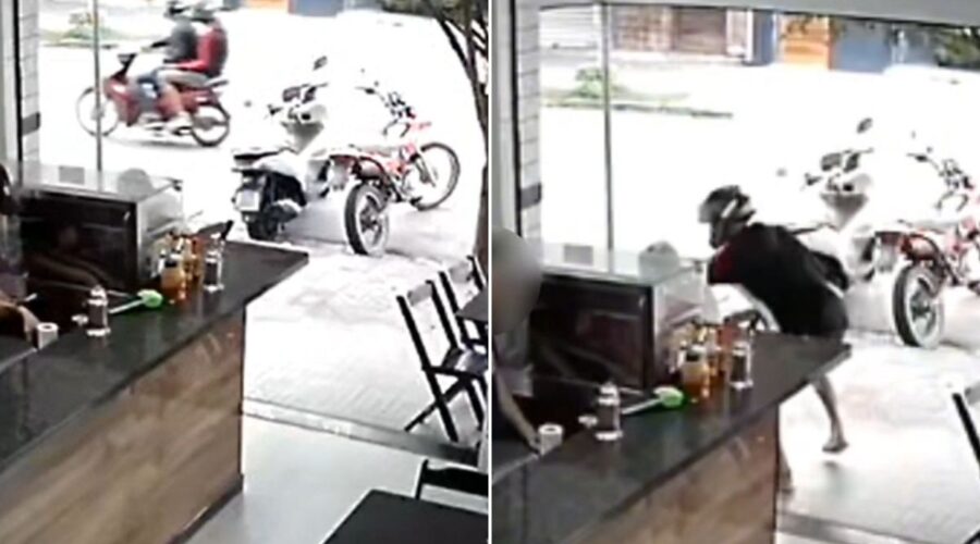 Dupla de moto furta celulares em menos de cinco minutos no litoral de SP; VÍDEO