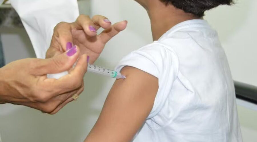 Vacina Pneumo 20 começa a ser aplicada em crianças da Baixada Santista; veja cidades e locais