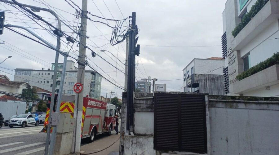 Vazamento de amônia em fábrica de gelo causa forte odor e assusta moradores no litoral de SP