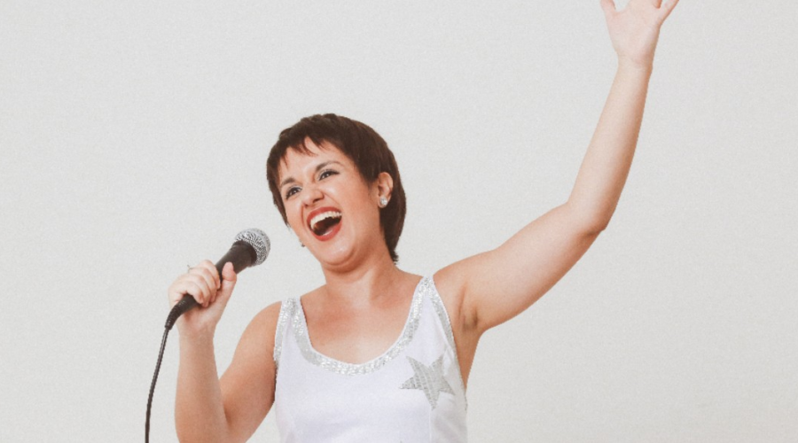 Shows trazem sucessos de Elis Regina a Santos e Cubatão; confira datas e ingressos