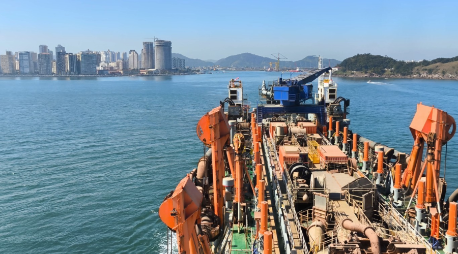 TCU suspende contrato de dragagem para aprofundamento do canal do Porto de Santos