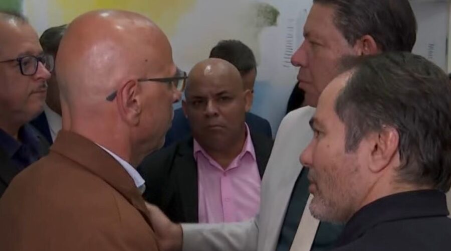 Guarujá se reúne com Sabesp e cria comitê de crise por falta de água