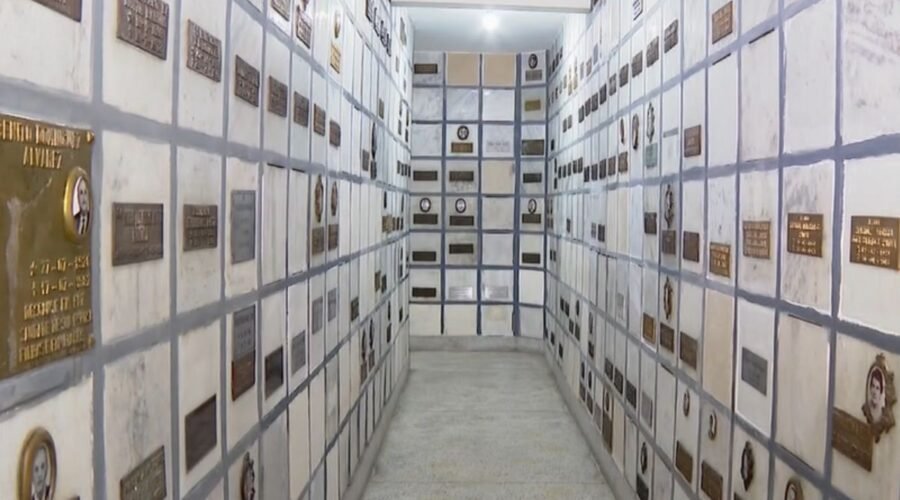 Catedral de Santos abriga capela subterrânea com restos mortais de mais de 1,5 mil pessoas; VEJA