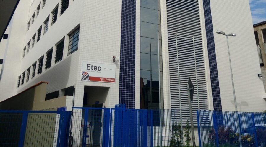 Etecs abrem 3,7 mil vagas na Baixada Santista; veja como se inscrever