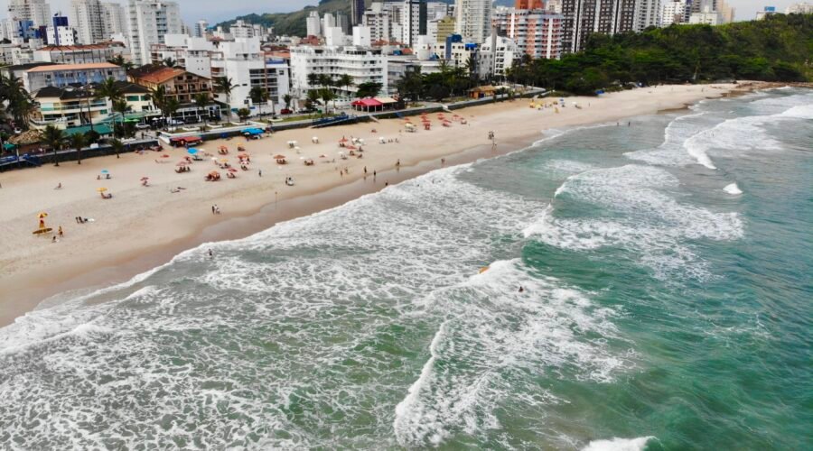 Única praia de SP com Bandeira Azul mantém recorde na América do Sul
