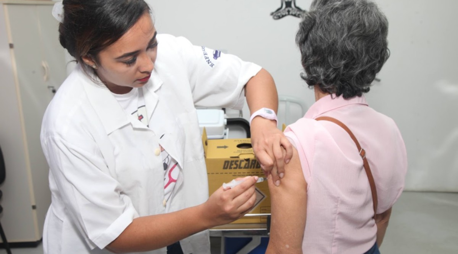 Exames, mamografias e vacinação marcam Outubro Rosa neste sábado