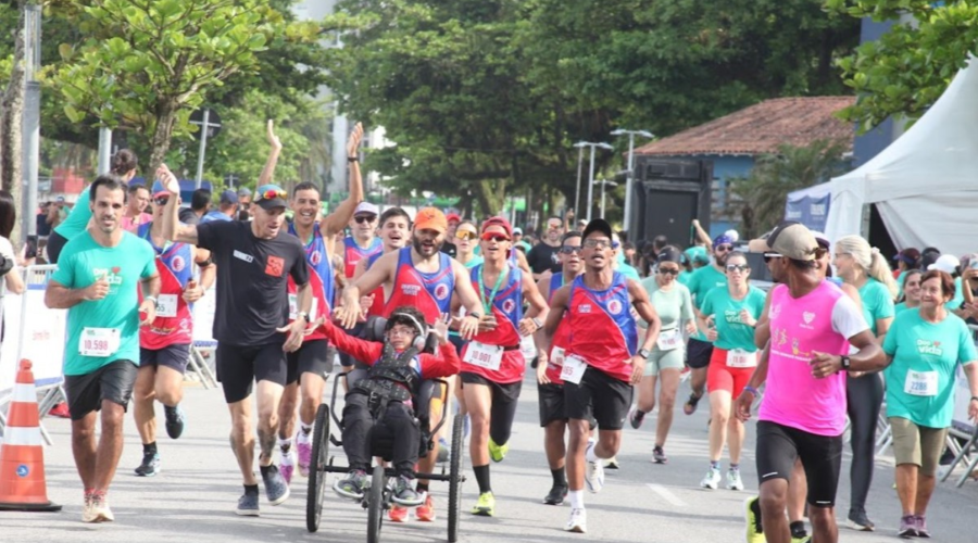 Corrida altera trânsito e itinerários de ônibus em Santos neste domingo; confira as mudanças