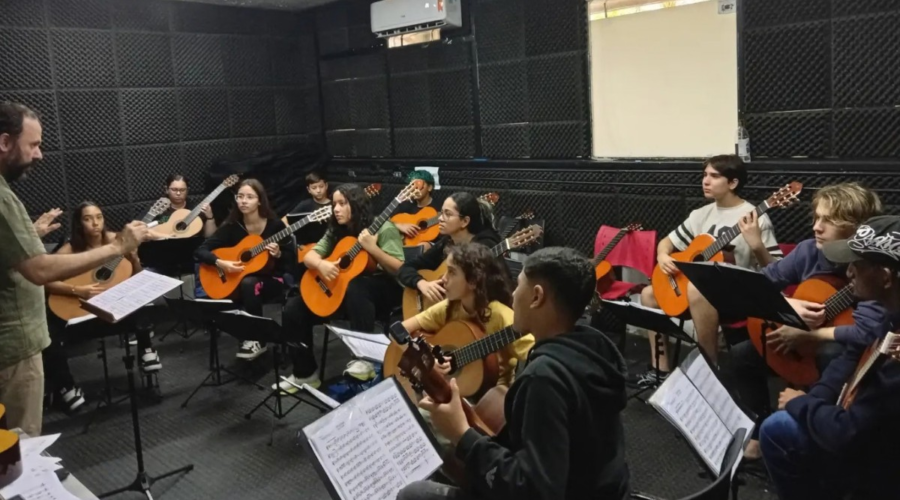 Cursos gratuitos de música têm 140 vagas abertas em Santos; confira